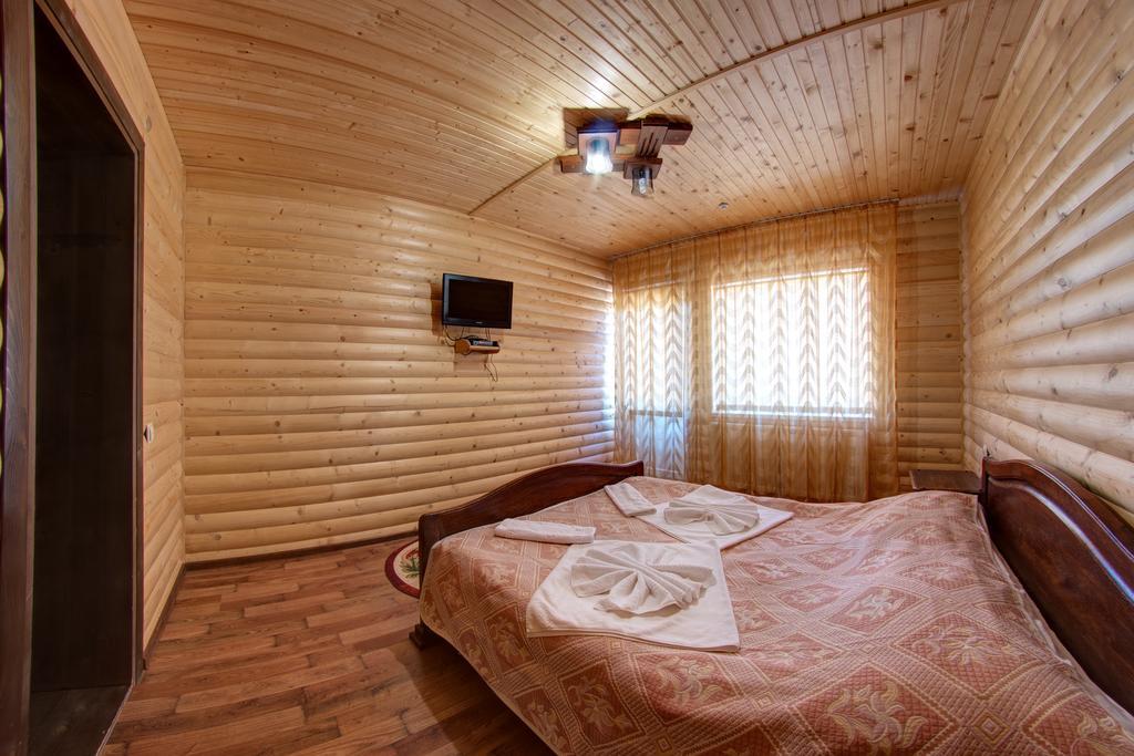 One-Bedroom Suite,220135409:JPEG